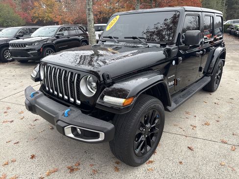 Used 2023 Jeep Wrangler Sahara image 3