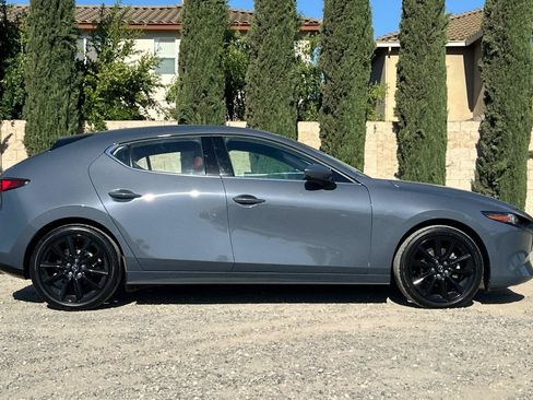 Certified 2025 MAZDA MAZDA3 2.5 S Hatchback w/ Premium Pkg FWD image 3