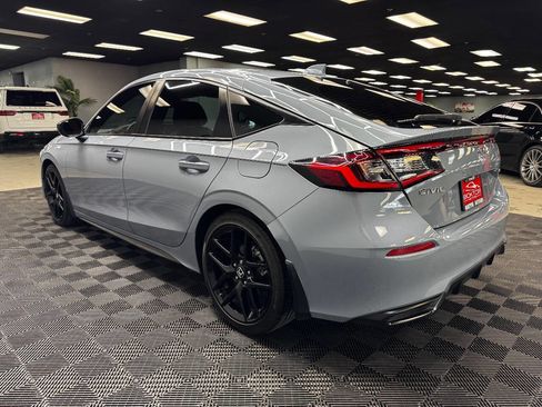 Used 2023 Honda Civic Sport image 9