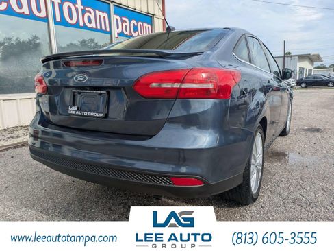 Used 2018 Ford Focus Titanium FWD image 3