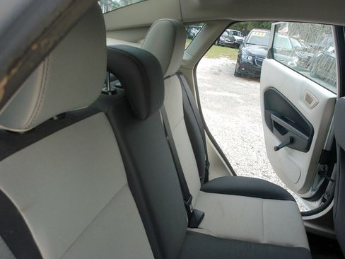 Used 2012 Ford Fiesta S FWD image 33