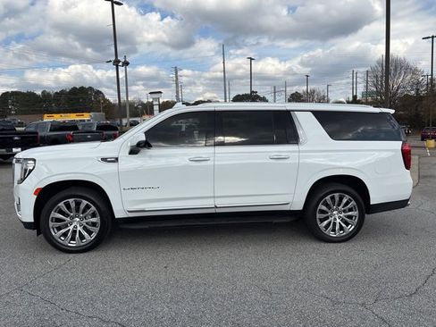 Used 2022 GMC Yukon XL Denali image 5