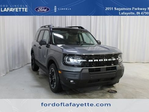 New 2026 Ford Bronco Sport Outer Banks w/ Outer Banks Tech Package+ AWD/4WD image 1