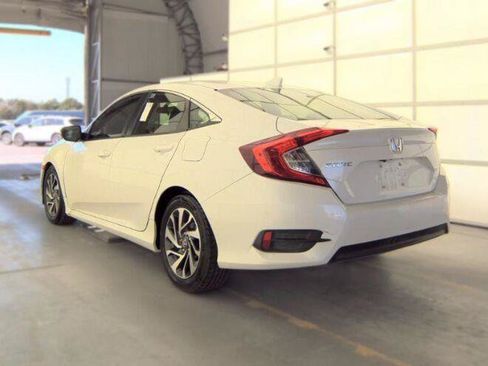 Used 2018 Honda Civic EX image 8