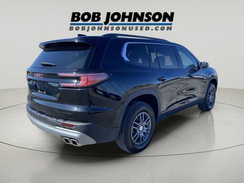 Used 2025 GMC Acadia Elevation image 8