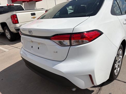 Used 2025 Toyota Corolla LE FWD image 4