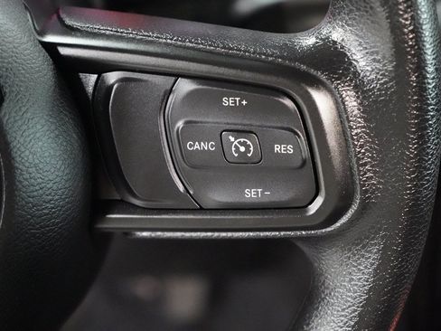 Used 2020 Jeep Wrangler Sport AWD/4WD image 16