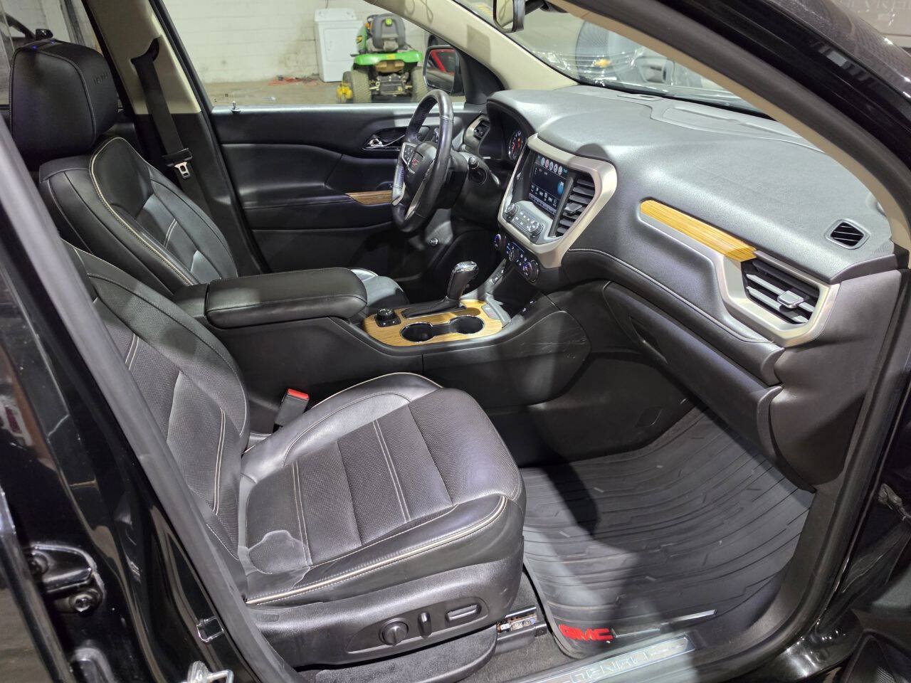 Used 2017 GMC Acadia Denali w/ LPO, Protection Package AWD/4WD image 36