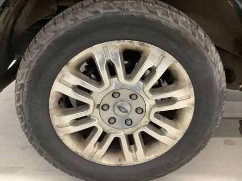 Used 2014 Ford Expedition Max Limited w/ Equipment Group 301A AWD/4WD image 8