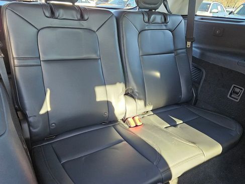 Used 2025 Lincoln Aviator 2WD w/ Equipment Group 101A image 17