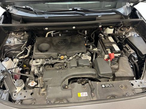 Used 2022 Toyota RAV4 XLE image 32