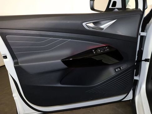 Used 2023 Volkswagen ID.4 Pro S image 25