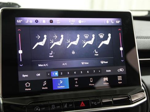 Used 2024 Jeep Compass Limited w/ High Altitude Package image 11