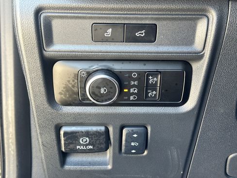 Used 2024 Ford Expedition Max Limited image 25