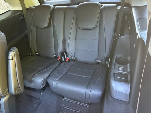 New 2026 Mercedes-Benz GLS 450 4MATIC image 15