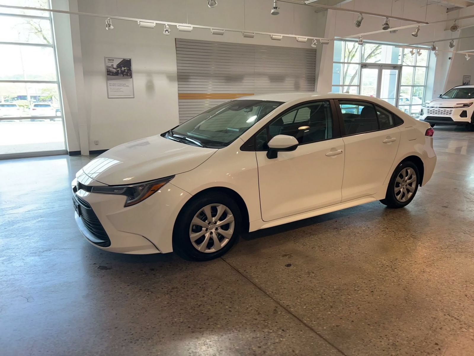 Used 2025 Toyota Corolla LE FWD image 7