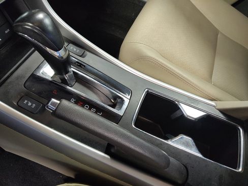 Used 2015 Honda Accord EX-L image 26