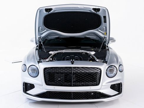 New 2025 Bentley Flying Spur Plug-In Hybrid image 48