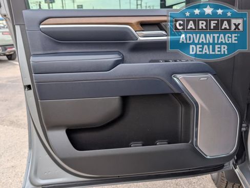 Used 2024 Chevrolet Silverado 2500 High Country w/ High Country Premium Package AWD/4WD image 19