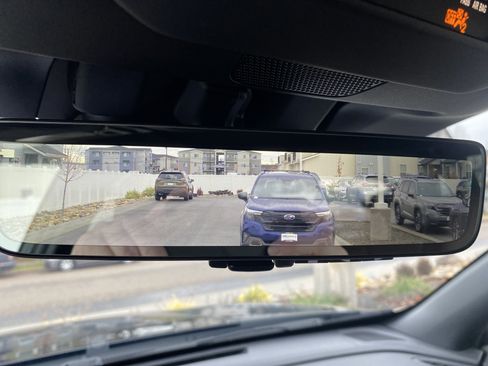 Used 2025 Subaru Forester Touring image 33