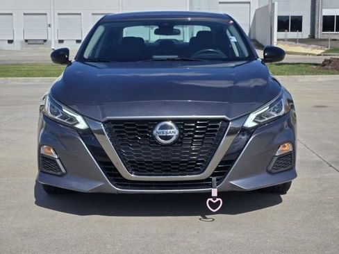 Used 2021 Nissan Altima 2.5 SR FWD image 2