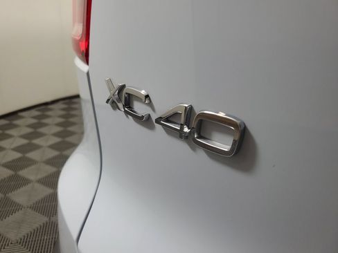 Certified 2026 Volvo XC40 B5 Plus AWD/4WD image 10