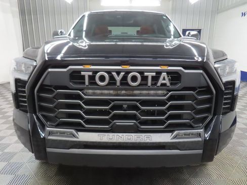 Used 2025 Toyota Tundra Limited AWD/4WD image 49