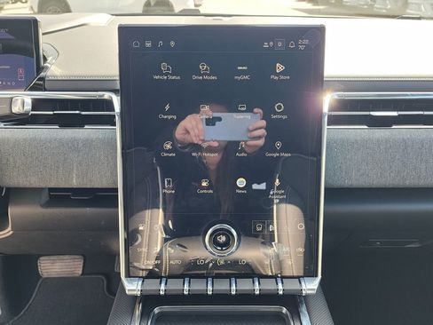 New 2026 GMC Sierra EV Elevation w/ LPO, Elevation Dark Package image 29