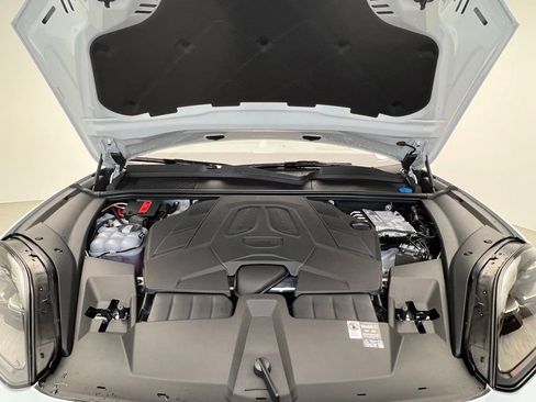 New 2025 Porsche Cayenne image 26