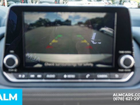 Used 2025 Nissan Rogue SV image 35