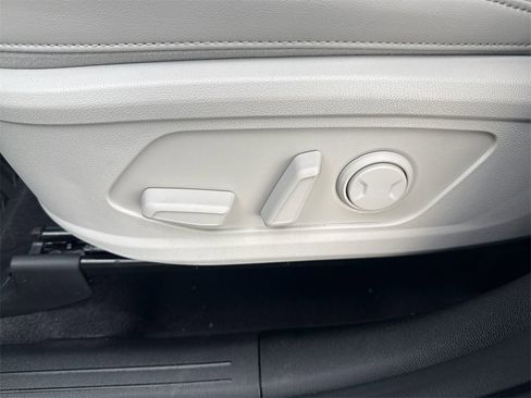 New 2025 Kia Sorento S image 10