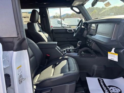 New 2026 Ford Bronco Badlands AWD/4WD image 11