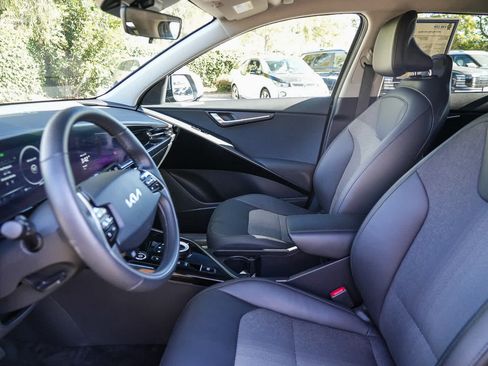 Used 2023 Kia Niro Wind w/ Wind Preserve Package FWD image 17