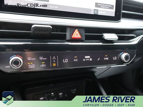Used 2025 Kia K5 GT-Line AWD/4WD image 36