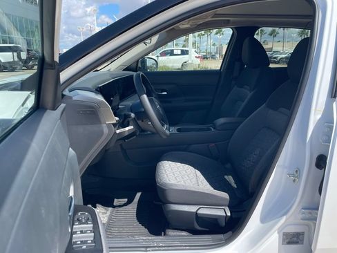 New 2026 Nissan Kicks SV w/ SV Premium Package FWD image 15