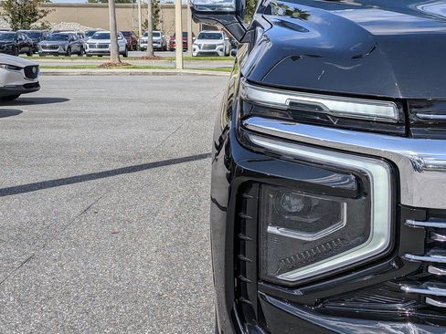 Certified 2025 Chevrolet Suburban Premier AWD/4WD image 9