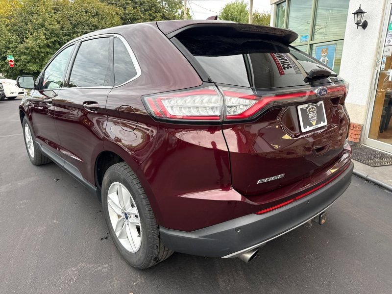 Used 2018 Ford Edge SEL w/ Equipment Group 201A AWD/4WD image 7
