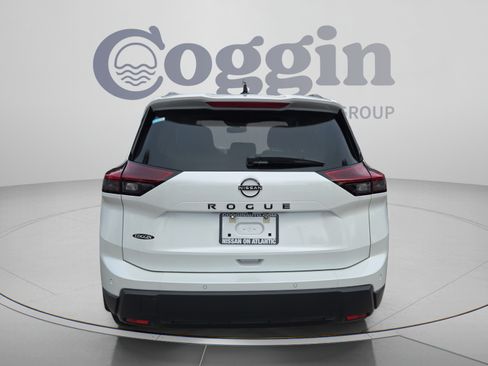 New 2026 Nissan Rogue Dark Armor FWD image 4