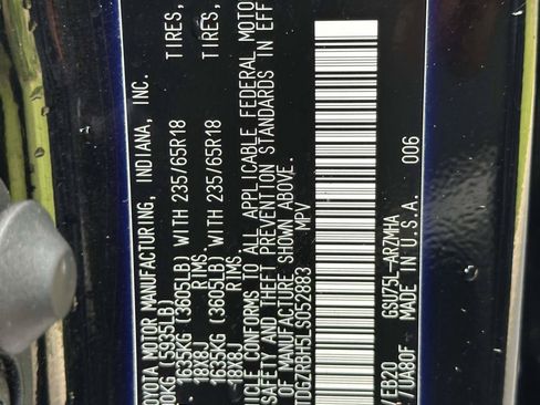 Certified 2020 Toyota Highlander XLE AWD/4WD image 39