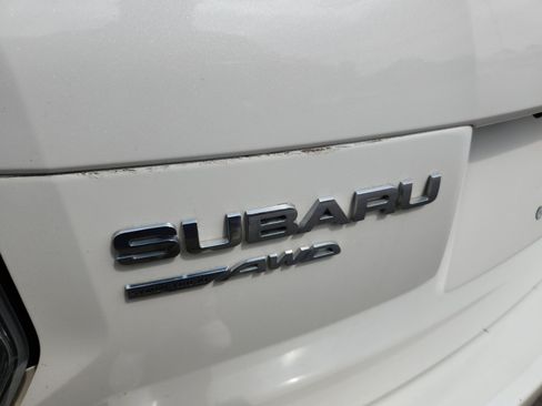Used 2017 Subaru Forester 2.5i Premium w/ All-Weather Package AWD/4WD image 23
