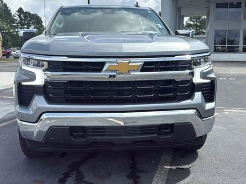 Used 2024 Chevrolet Silverado 1500 LT AWD/4WD image 2