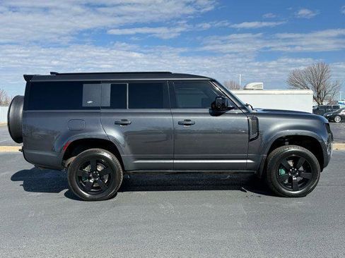 Used 2023 Land Rover Defender 130 First Edition image 14