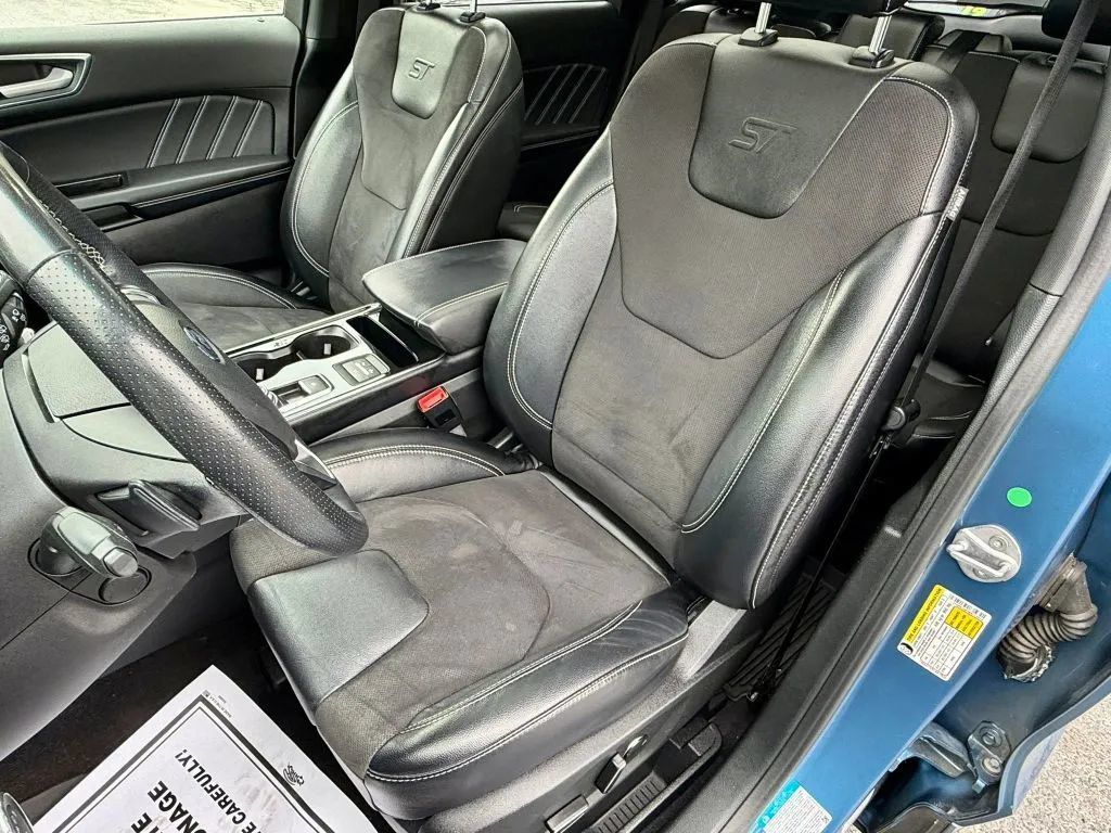 Used 2019 Ford Edge ST w/ Equipment Group 401A AWD/4WD image 12