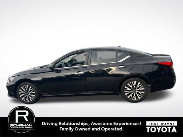 Used 2023 Nissan Altima 2.5 SV FWD image 4