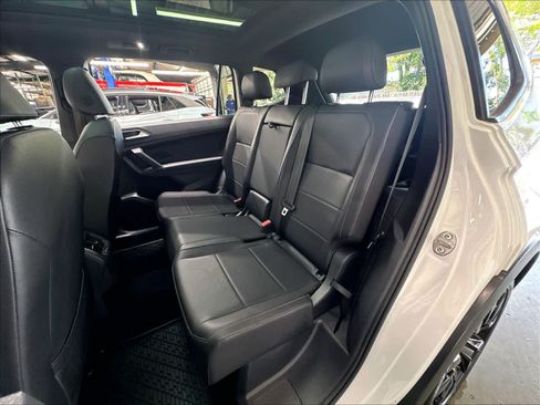 Used 2020 Volkswagen Tiguan SE R-Line FWD image 25