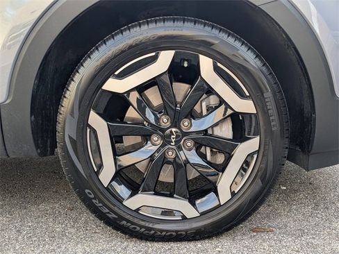 Certified 2024 Kia Telluride EX w/ EX Captain's Chair Package image 9