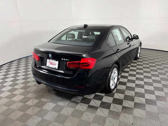 Used 2016 BMW 328i xDrive Sedan AWD/4WD image 7