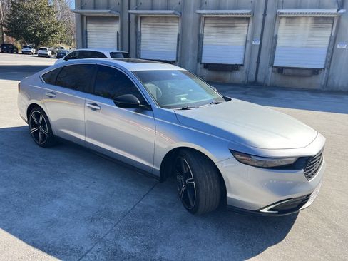 Used 2024 Honda Accord Sport image 12