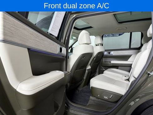 Used 2024 Hyundai Santa Fe Calligraphy image 17