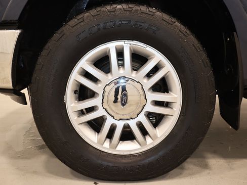 Used 2014 Ford F150 Lariat image 38